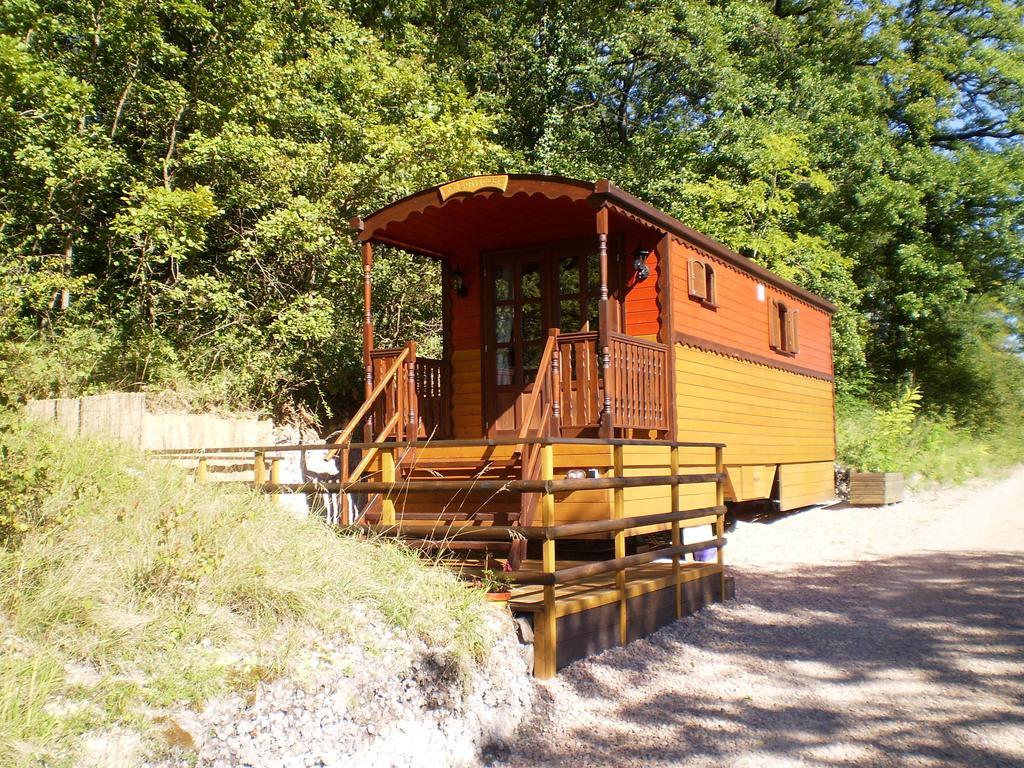 Bed and Breakfast Les Roziers - Roulotte Bagnac Exterior foto